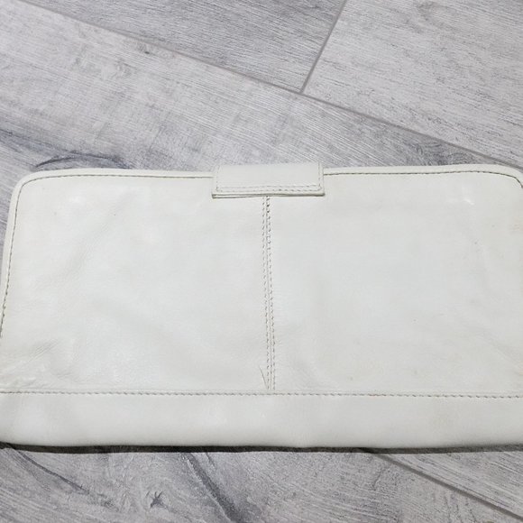 ALDO REAL LEATHER CLUTCH - Picture 2 of 3